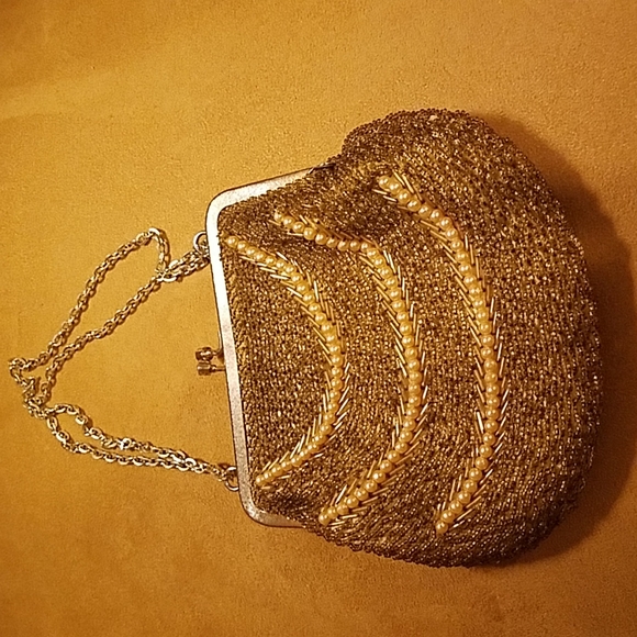 Pearl and beaded evening clutch - Picture 2 of 3